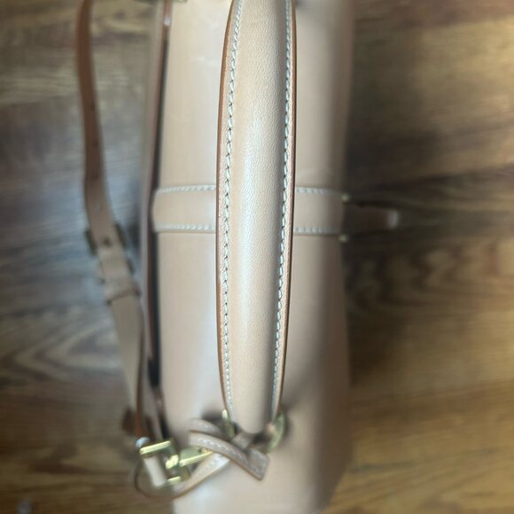 Saint Laurent Fermoir Smooth Calf Leather Handbag - Picture 12 of 12